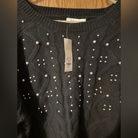 Francescas’s Beverly Pearl Embellished Cable Pullover Sweater Black - Picture 3 of 6